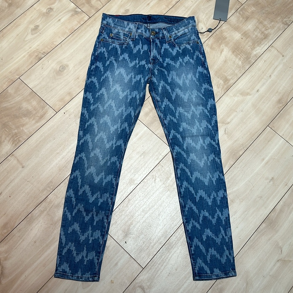 ❤️7  For All Mankind 💙Chevron Cropped Jeans NWT! Size 25 - Picture 10 of 17